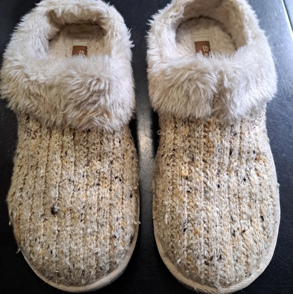 Skechers In & Out Faux Fur Clog/Slipper Size 7 - Picture 3 of 11